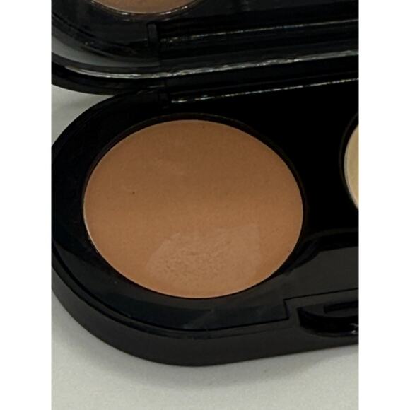Bobbi Brown Creamy Concealer Beige/ Pale Yellow - Picture 5 of 5